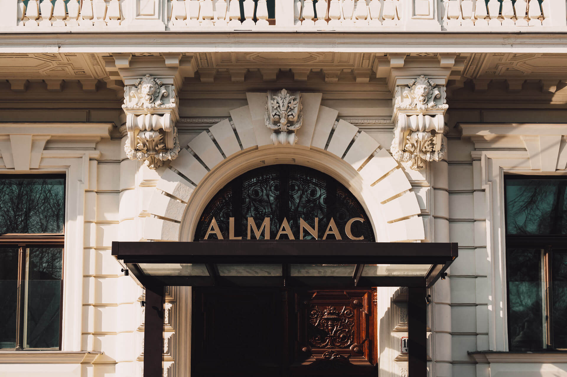 Almanac Palais Vienna 1 min2